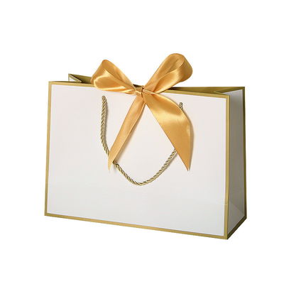 Kundenspezifischer Logo Cardboard Gift Packaging Box mit Band für Stoff-Satz/Kosmetik