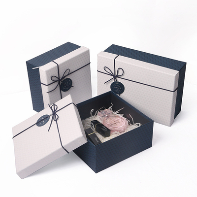 Parfümieren Sie Kosmetik-Geschenk-Verpackenkasten-Deckel und niedrigen Kasten mit Band Bowknot-Raffiabast