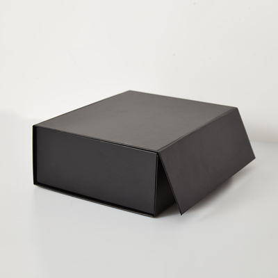 Großhandel OEM Luxus-Geschenkpaket Magnet Klapppapier-Kleidungskiste mit Band
