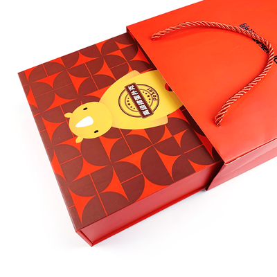 Kinderkartonwaren Verpackung Geschenkkarton für Unternehmen mit Taschen-Set Veredelung Gold/Silber Warmstempel/UV-Spot/Embossing