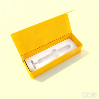 Gewässert gelbe Magnet-Flip-Schließung Geschenkbox Schönheitsprodukte Verpackungskiste mit EVA-Einsatz